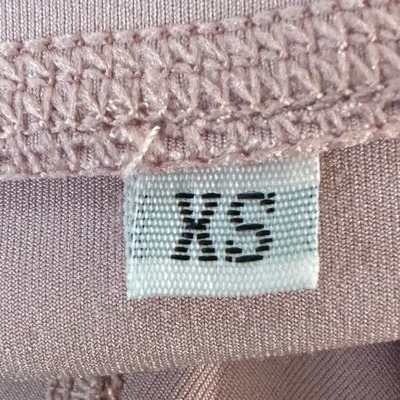 Women’s XS Valens full length leggings with mesh design on the legs - Picture 6 of 6